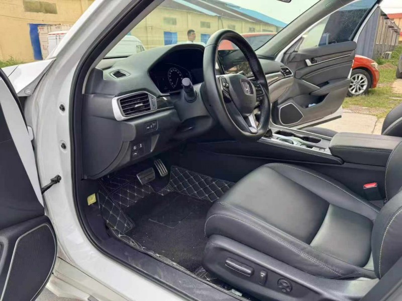 徐州23年本田雅阁4