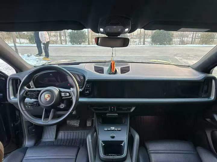 徐州23年保时捷卡宴5