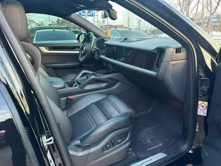 徐州23年保时捷卡宴8