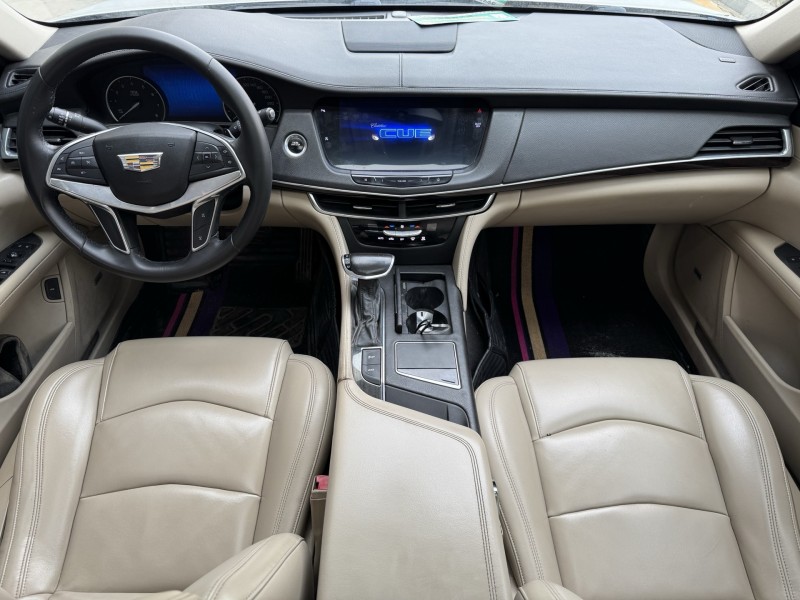 济宁17年凯迪拉克CT64