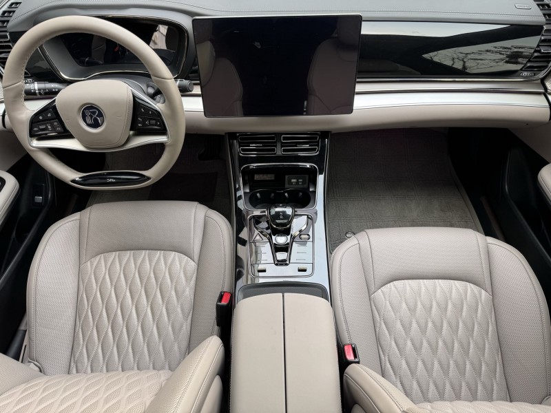 济宁24年比亚迪汉5