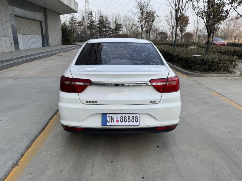 济宁19年吉利远景8