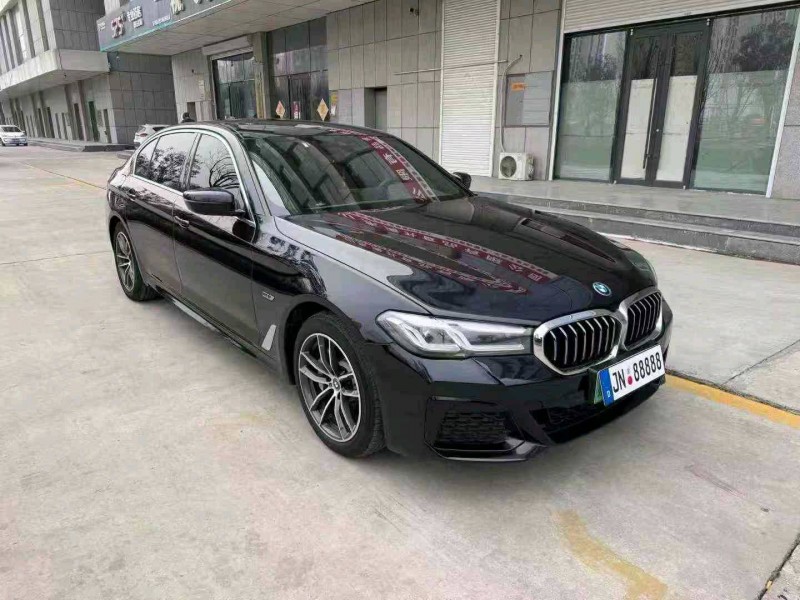 济宁22年宝马5系3