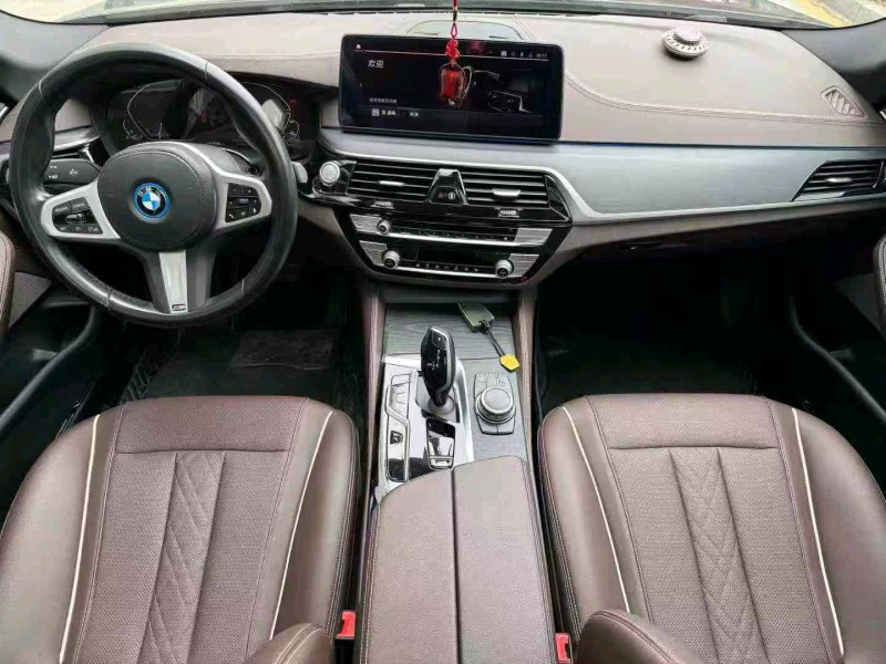 济宁22年宝马5系5