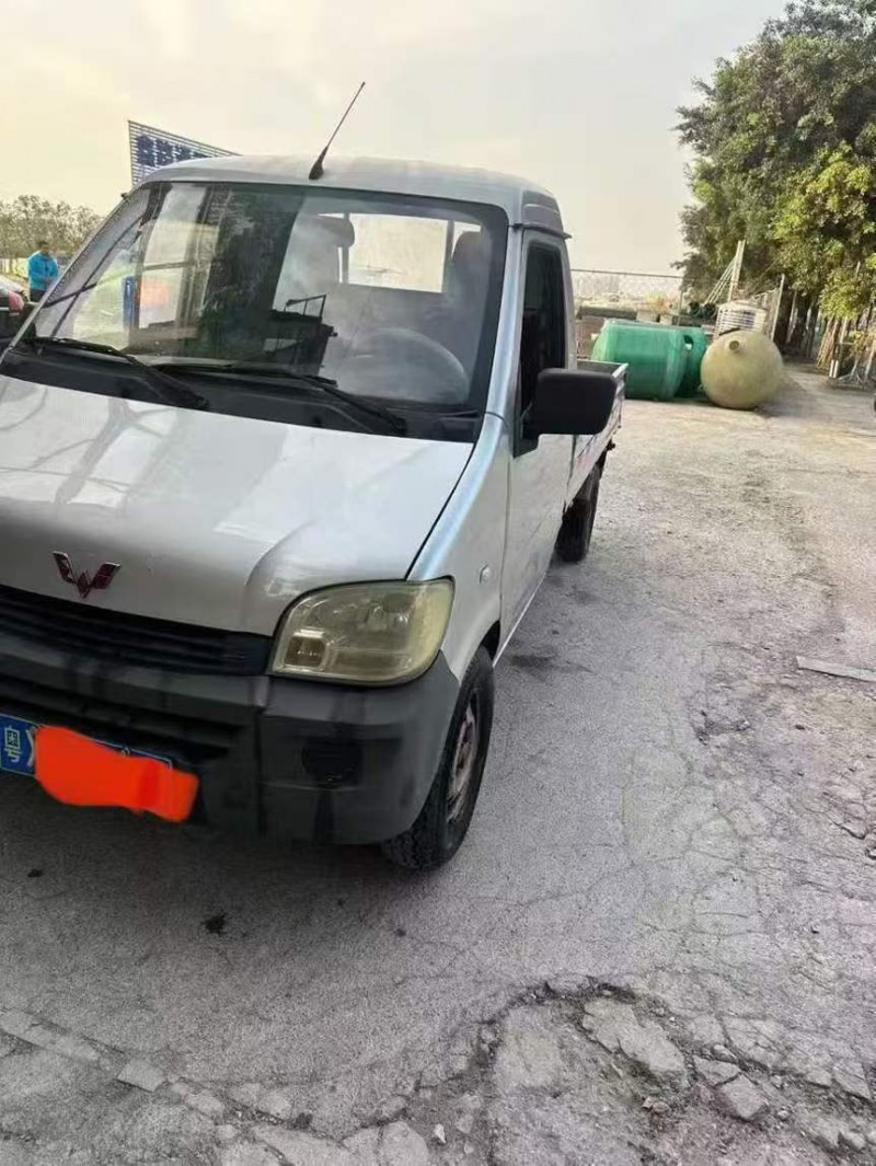 桂林17年五菱汽车荣光2