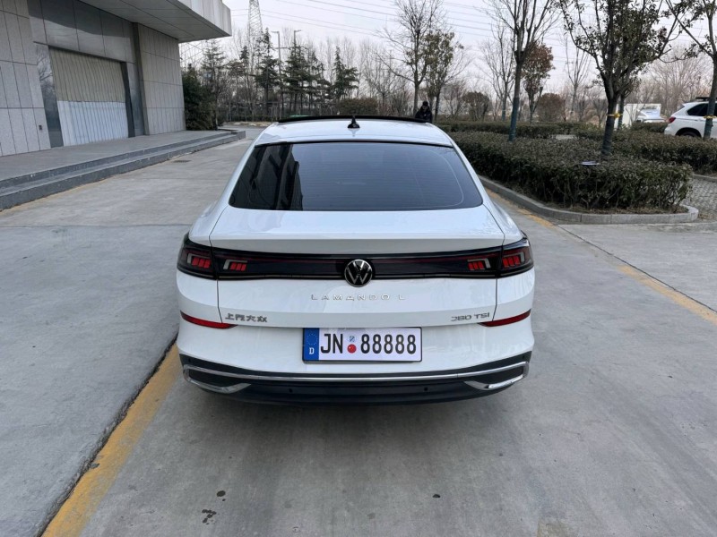 济宁24年大众凌渡8