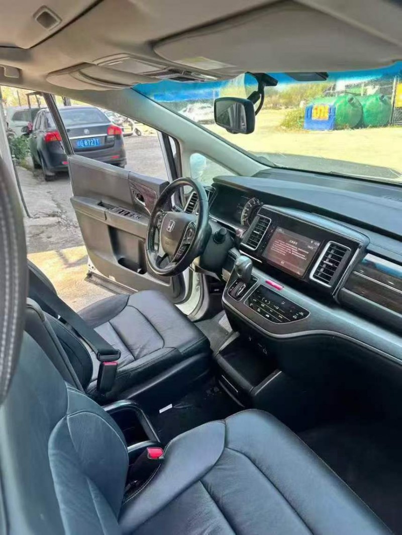 桂林17年本田艾力绅4