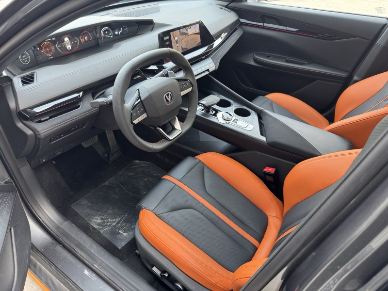 济宁25年长安汽车UNI4