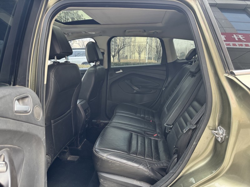 济宁17年福特翼虎5