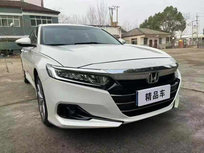 襄阳23年本田雅阁2