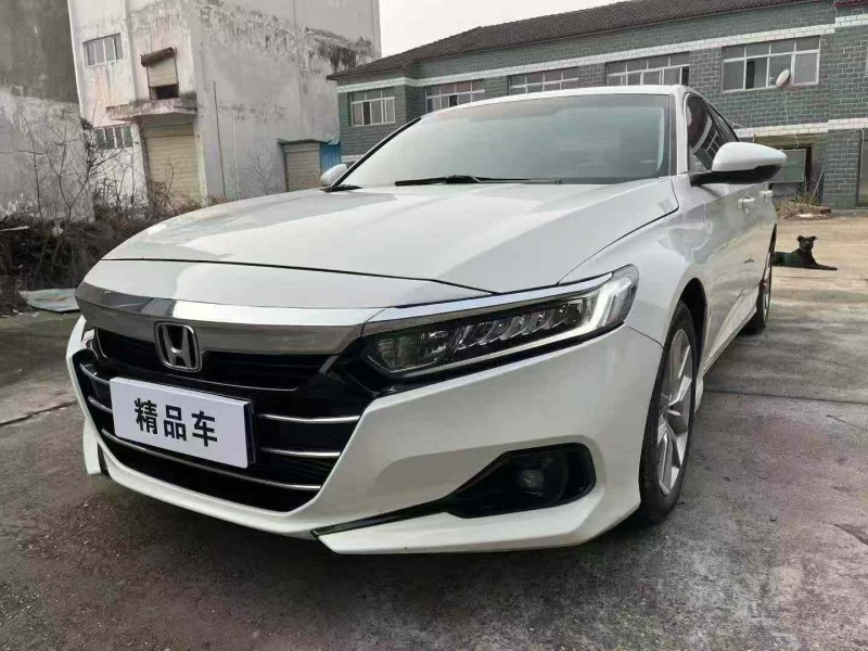 襄阳23年本田雅阁3