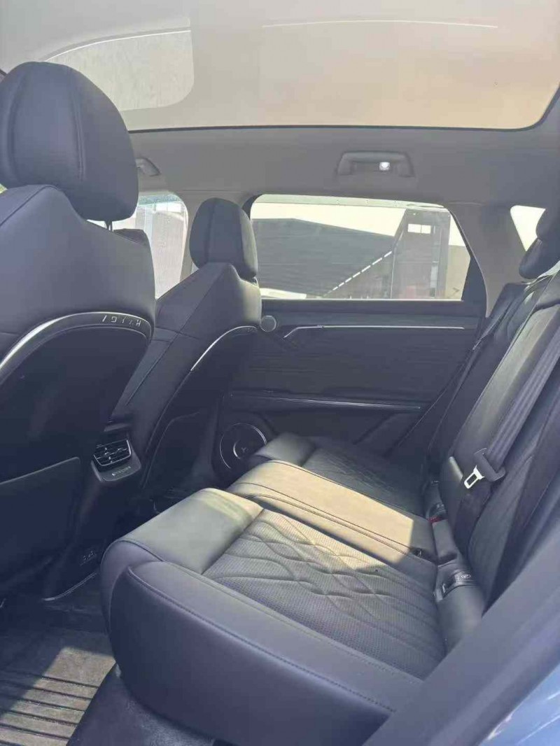 襄阳22年岚图汽车FREE7