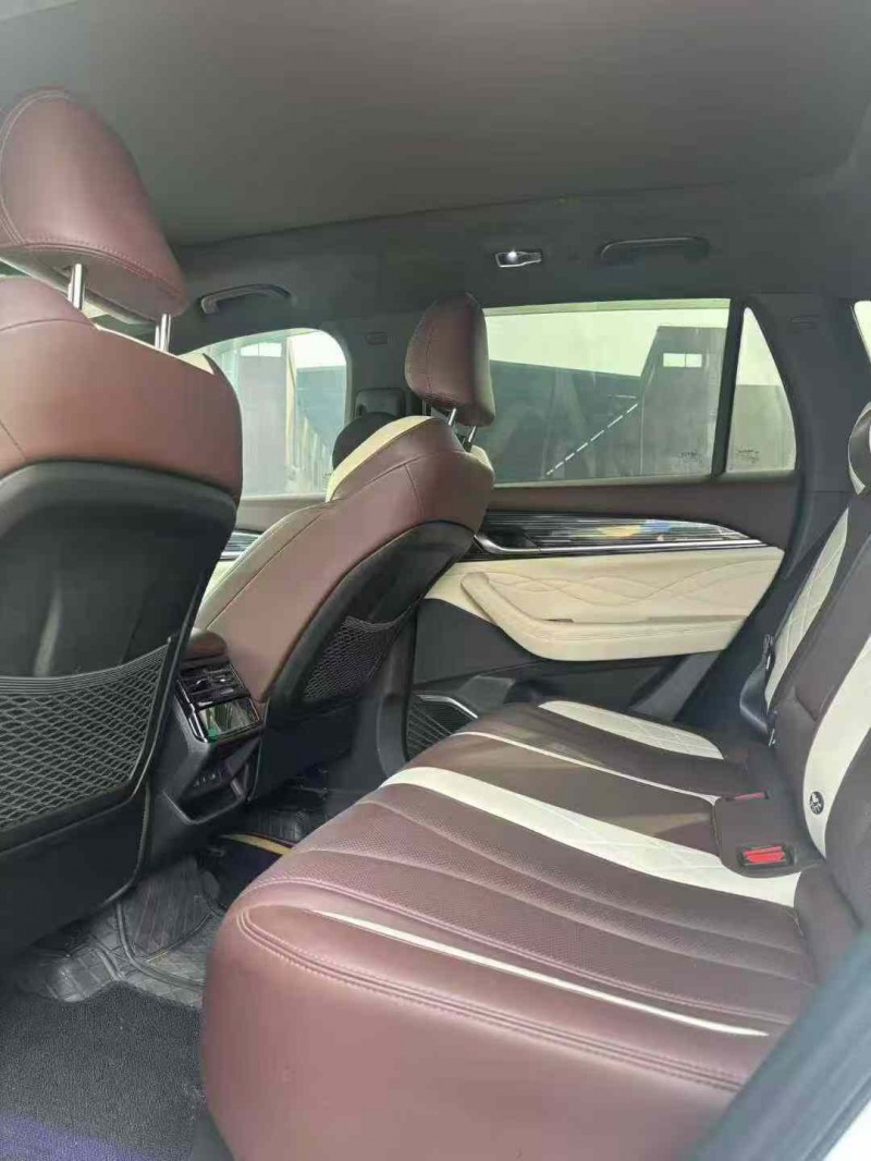 襄阳22年吉利星越6