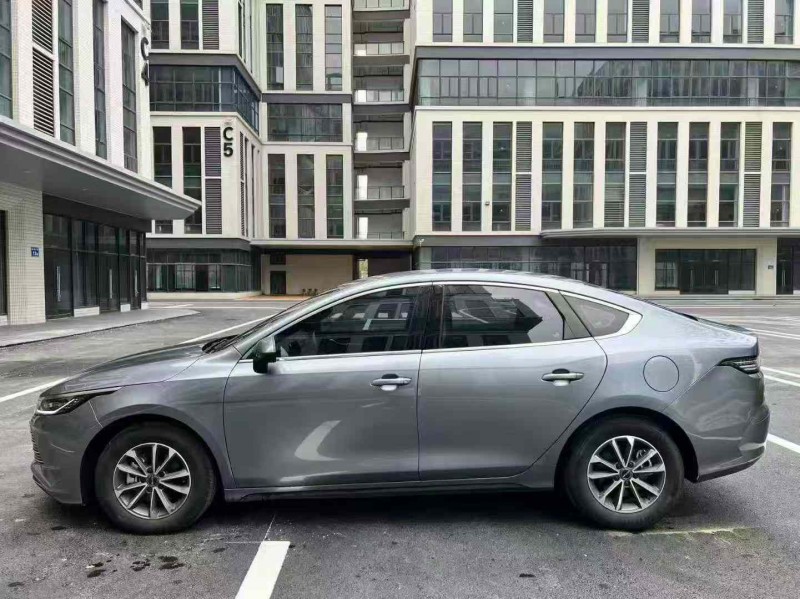 广州25年比亚迪秦4