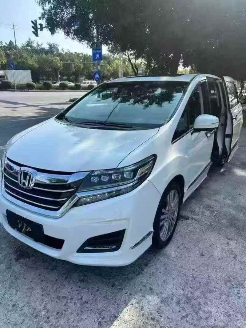 南宁17年本田艾力绅3