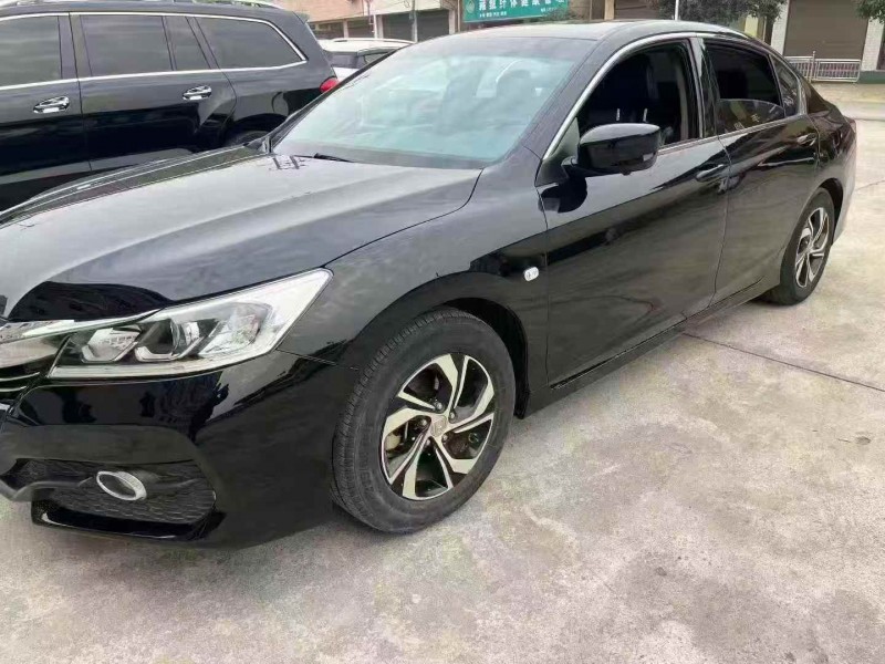 常德17年本田雅阁3