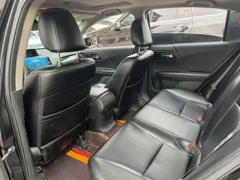 常德17年本田雅阁5