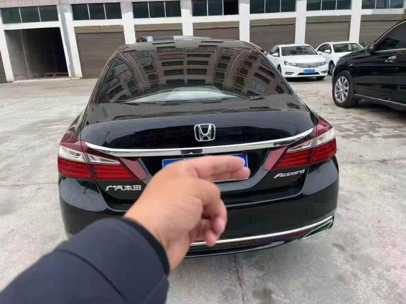 常德17年本田雅阁7