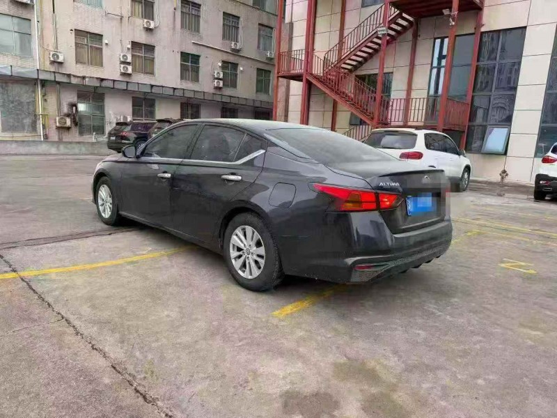 邵阳22年日产天籁9