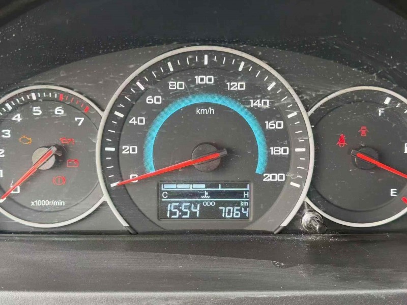 黄山25年五菱汽车新卡8