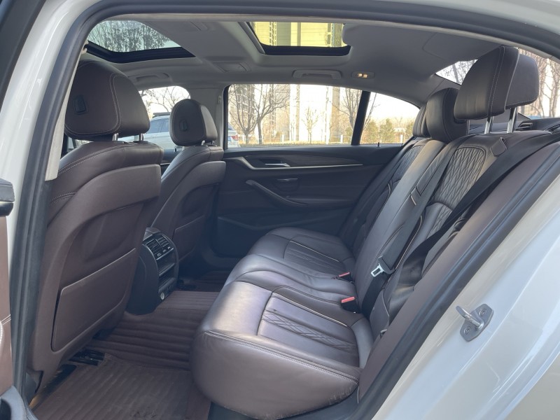 济宁19年宝马5系5