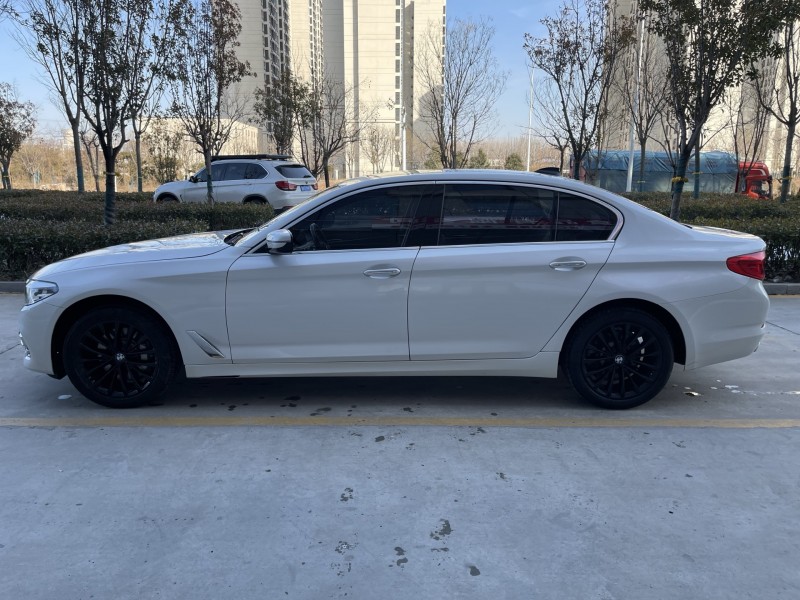 济宁19年宝马5系7