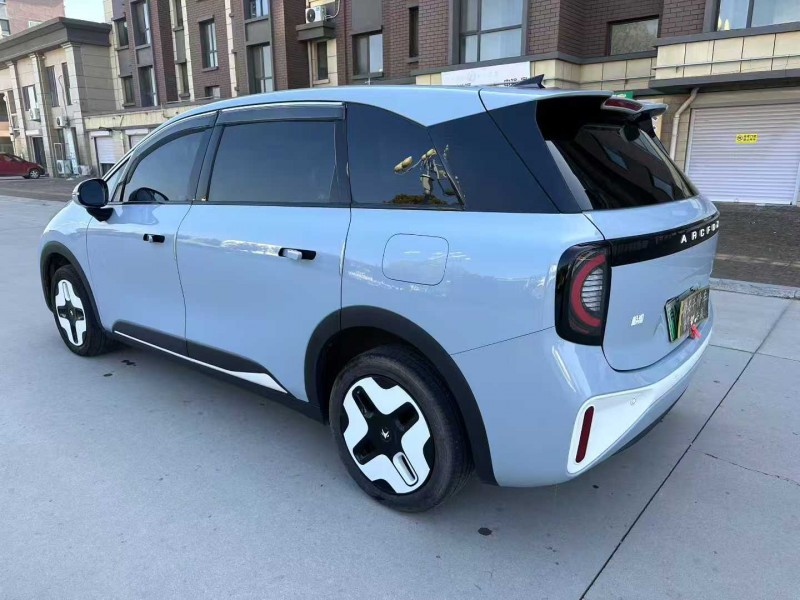 邢台25年极狐汽车考拉8