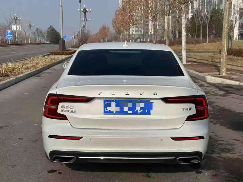 太原20年沃尔沃S60L8