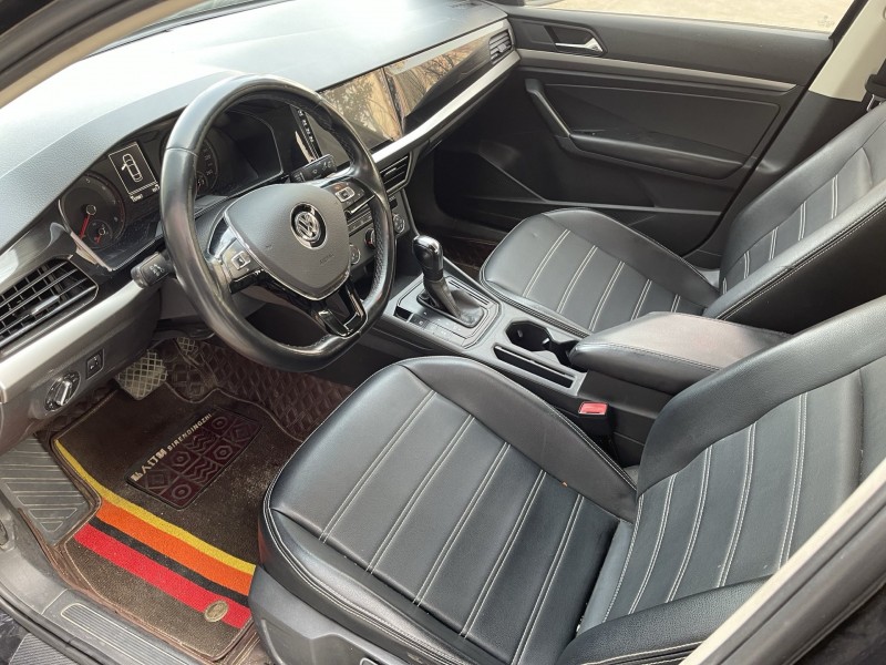 济宁19年大众朗境5