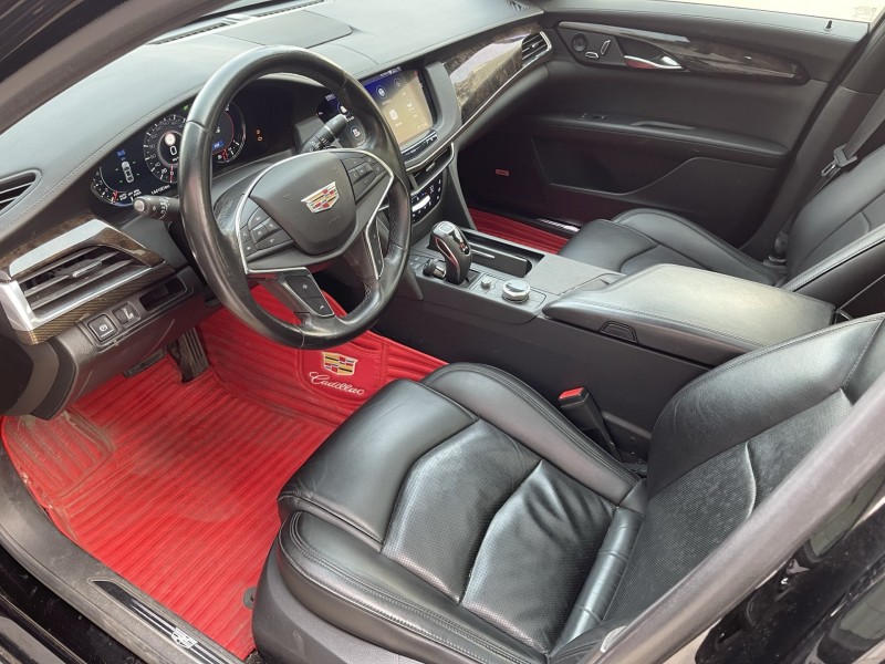 济宁19年凯迪拉克CT67