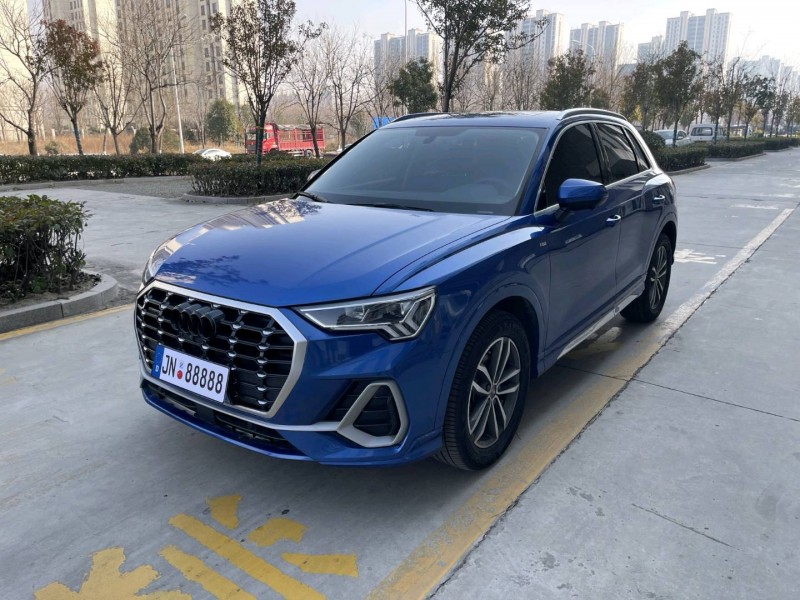 济宁21年奥迪Q37