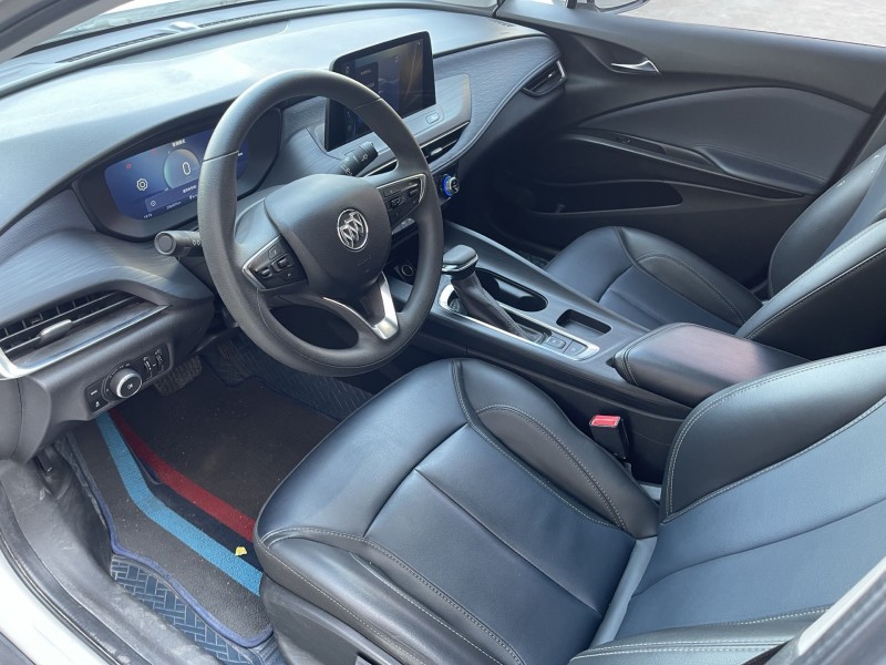 济宁24年别克微蓝6