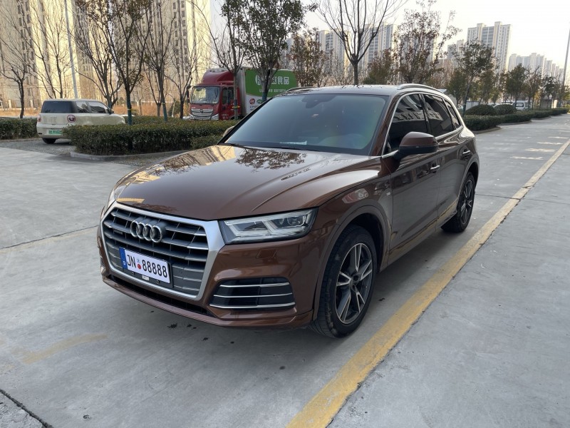 济宁18年奥迪Q52