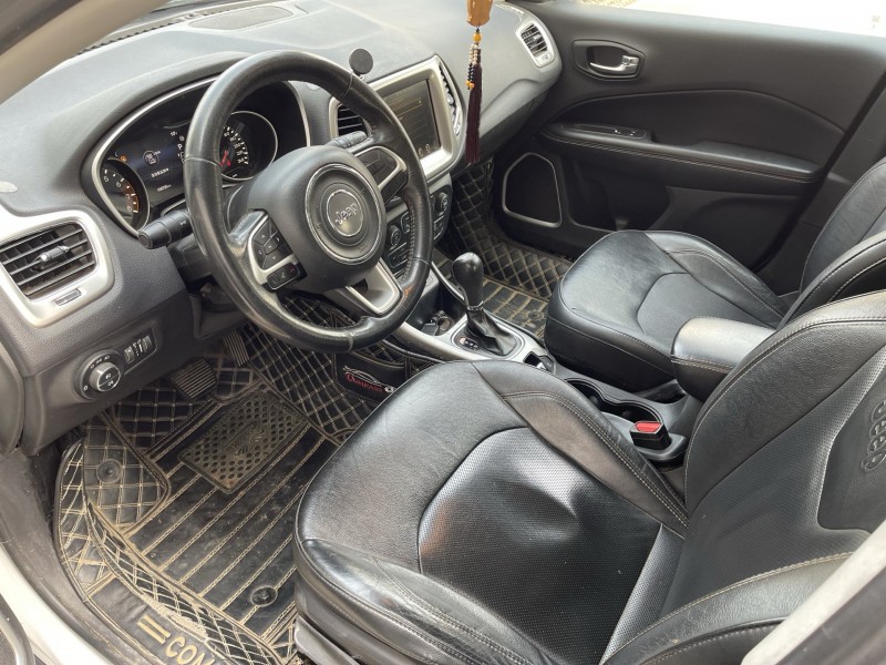 济宁17年Jeep指南者7