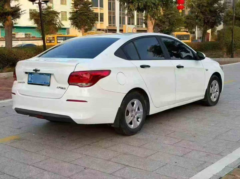 江门18年雪佛兰科沃兹8