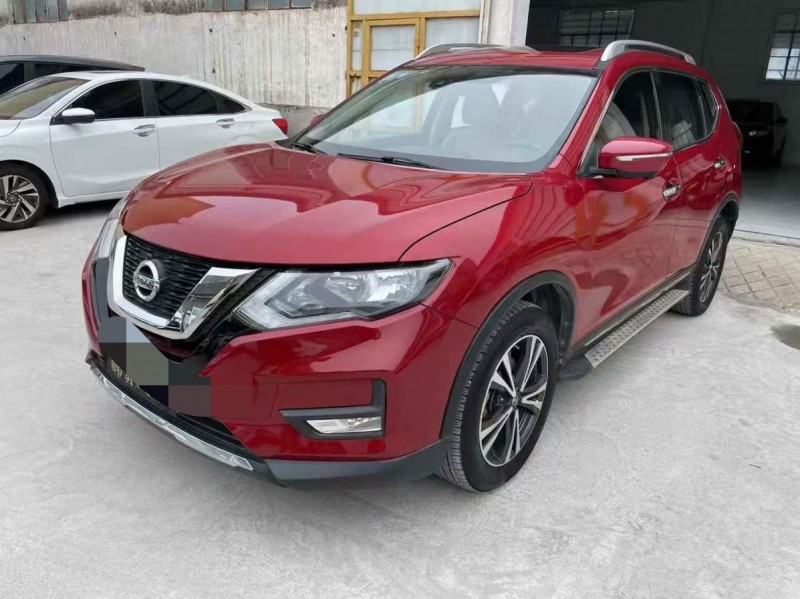 泰安17年日产奇骏5