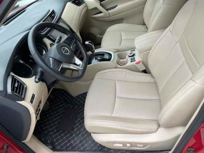 泰安17年日产奇骏7