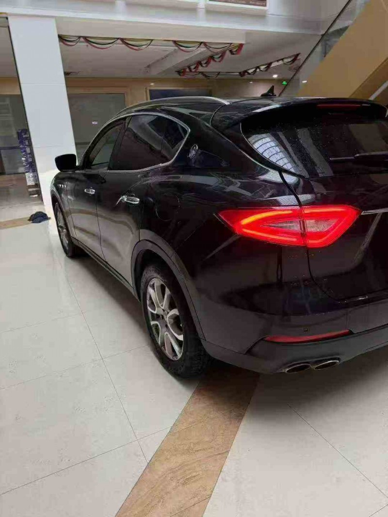 马鞍山17年玛莎拉蒂Levante8