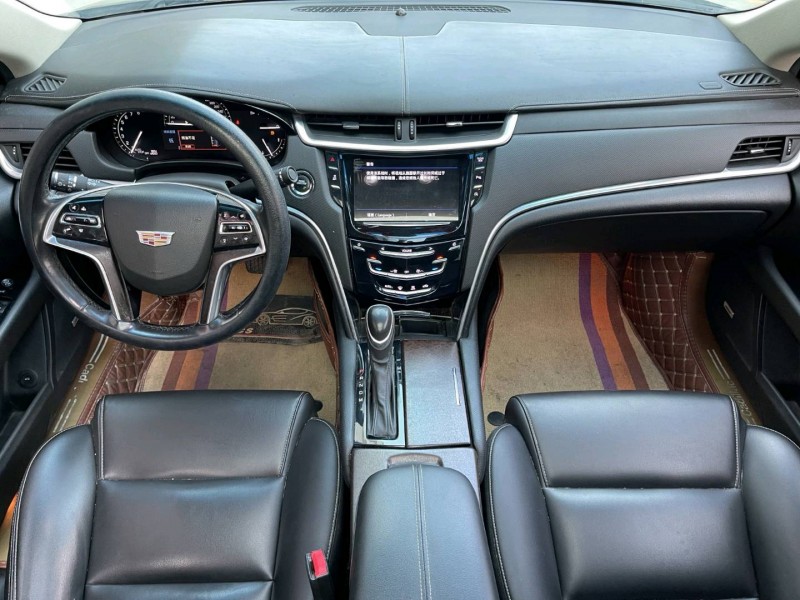 济宁19年凯迪拉克XTS8