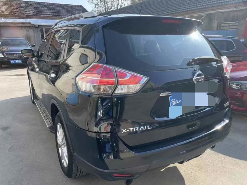 泰安15年日产奇骏3