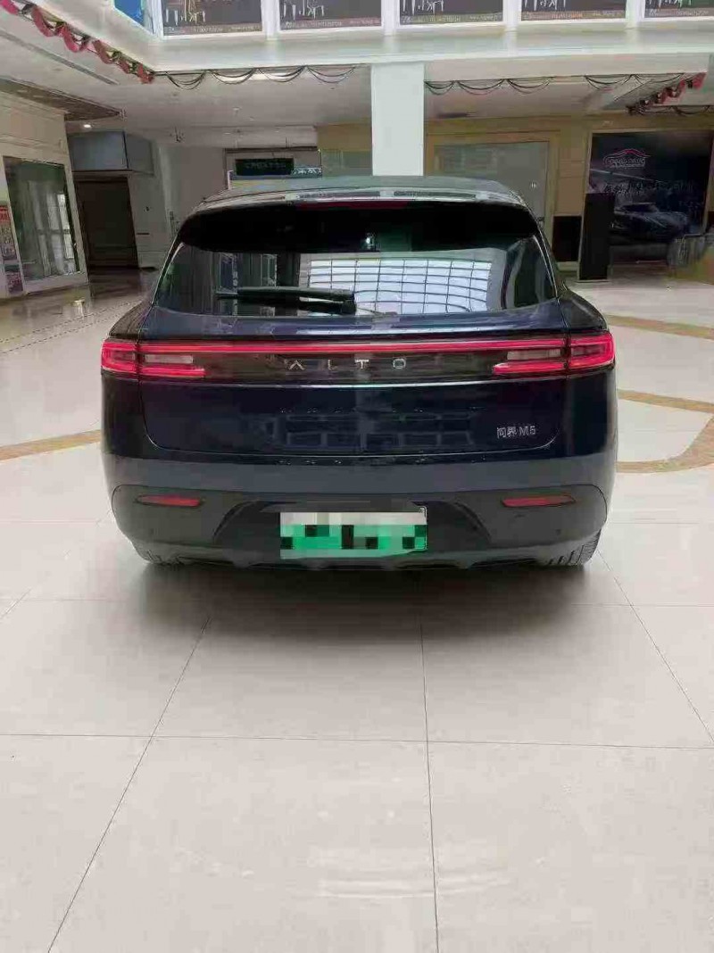 黄山23年华为智选问界6