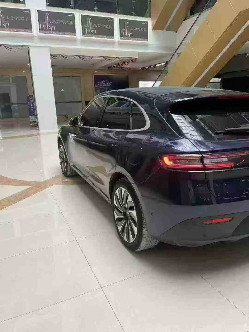 黄山23年华为智选问界9