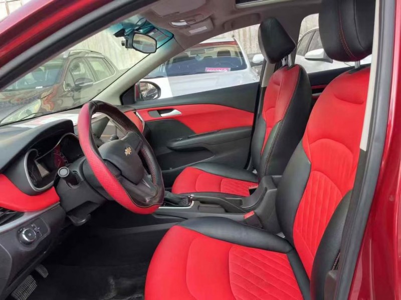 泰安18年雪佛兰科沃兹5