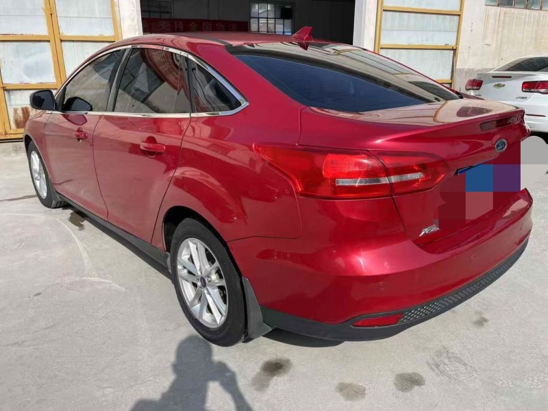 泰安17年福特福克斯3