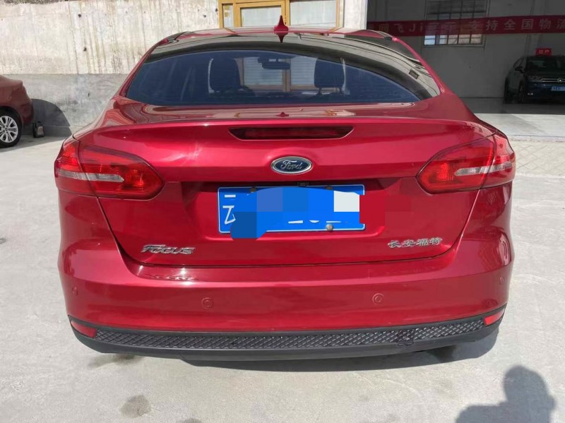 泰安17年福特福克斯4