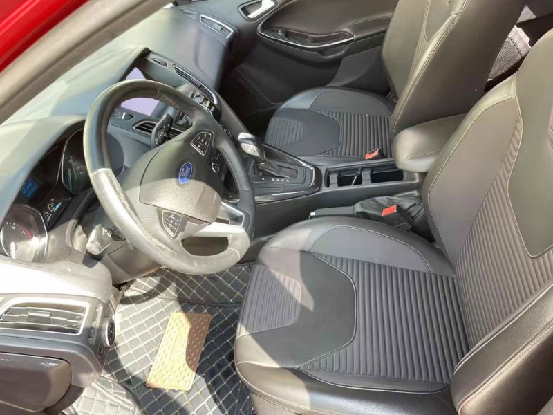 泰安17年福特福克斯7