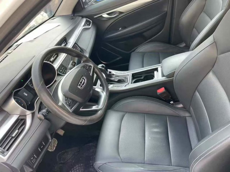 泰安20年吉利帝豪4