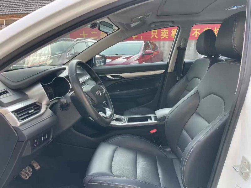 泰安20年吉利帝豪6