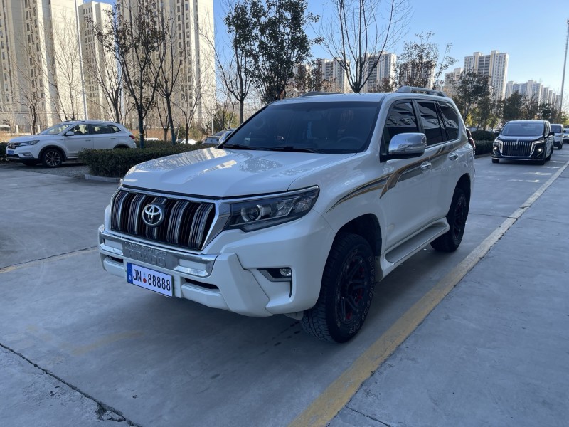 济宁18年丰田普拉多7