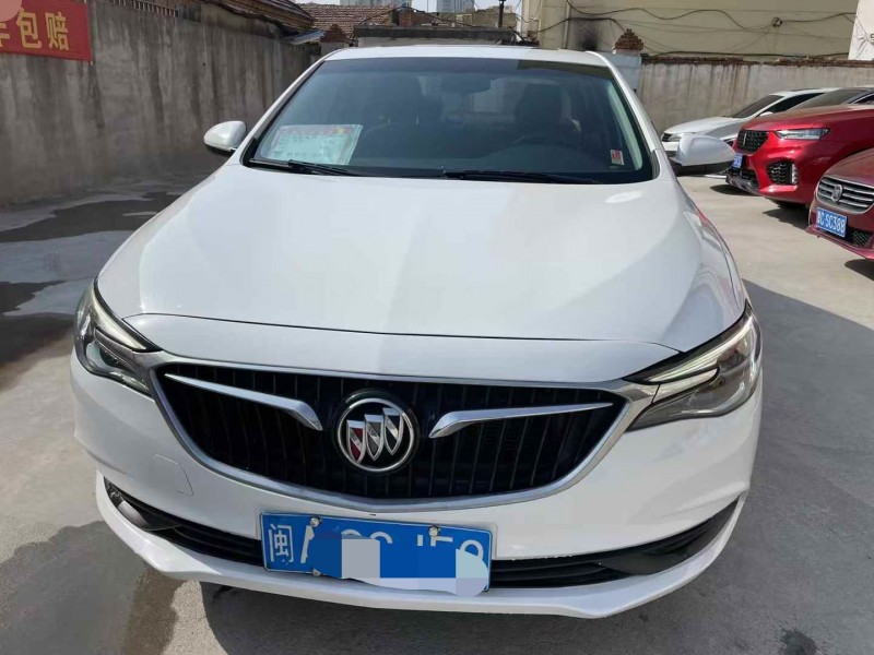 泰安18年别克英朗1